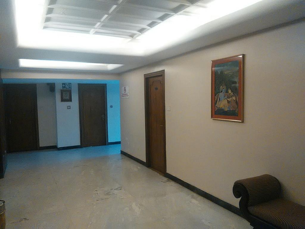 The Woods Manor Mg Road Hotel Kochi Kültér fotó